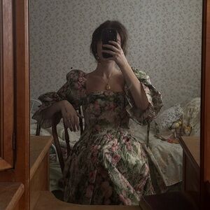 Meet your Posher, Lysandra